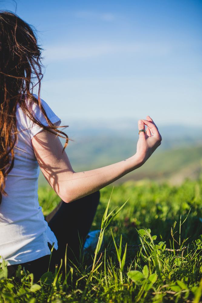 women doing exercise outdoor - Wellness and healthy lifestyle
